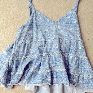 pretty blue small american eagle top!